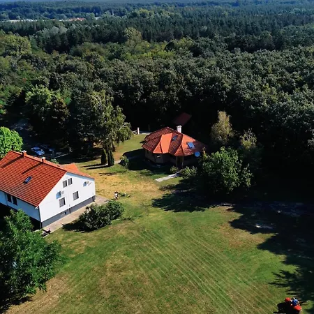 Pusztahaus Pusztavam Lägenhet *